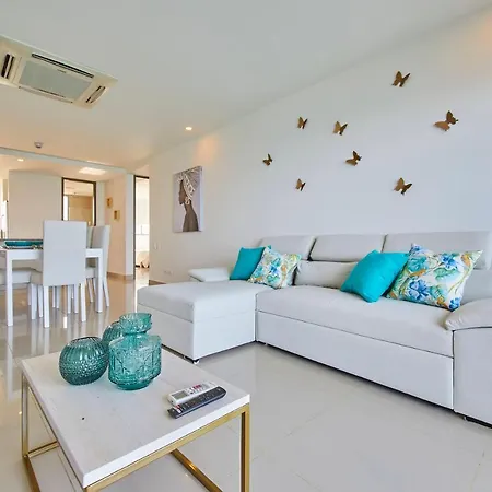 Beachfront Paradise With Outstanding Sunset Views *