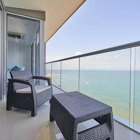 Beachfront Paradise With Outstanding Sunset Views Apartment