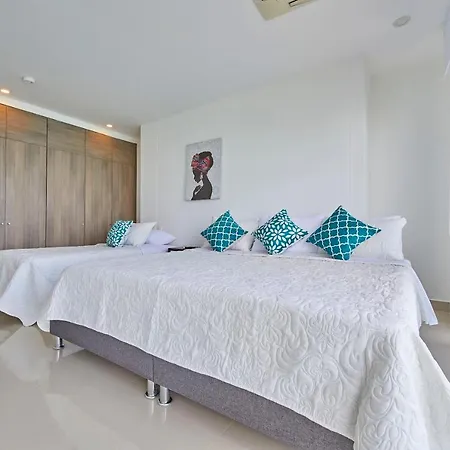 Beachfront Paradise With Outstanding Sunset Views Apartment *