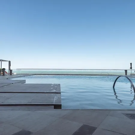 Beachfront Paradise With Outstanding Sunset Views *