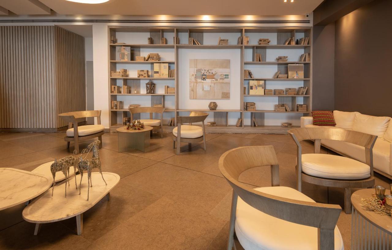 Beachfront Paradise With Outstanding Sunset Views Apartment